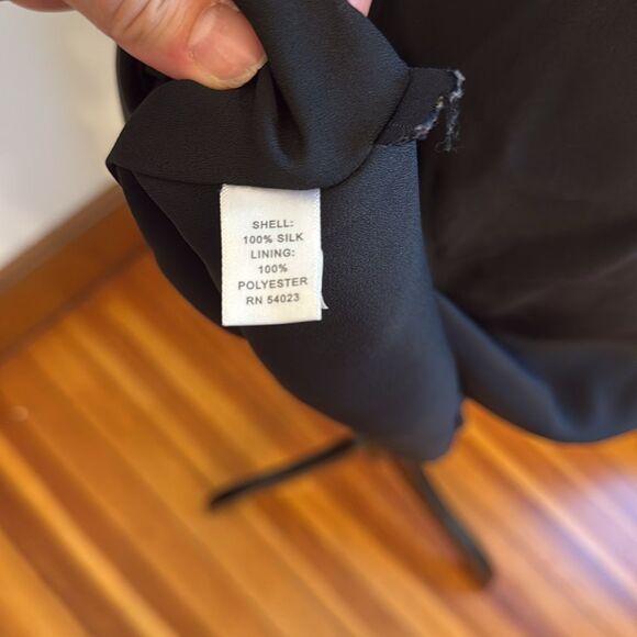 Banana Republic Black Silk Dress. Size 6 - Picture 7 of 7